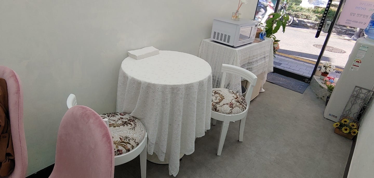 팩트&사주타로 마포점 상담실 내부 2